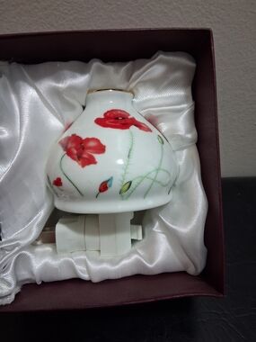 White Porcelain Floral Night Light - Red Poppy Design